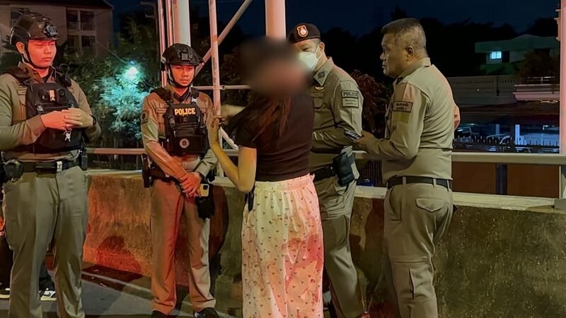 ยิงกันบนทางด่วน
